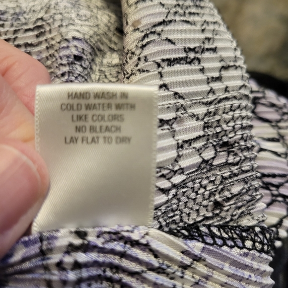 Dress Barn Purple and Black Textured Blouse Sleeveless Size XL - Picture 5 of 5